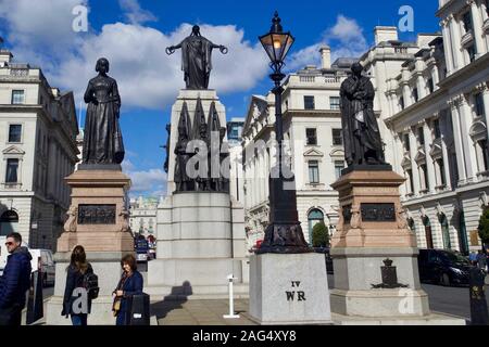 Florence Nightingale, the Guards and Sidney Herbert statues, Crimean War Memorial, Waterloo Place, St James's, City of Westminster. London, England. Stock Photo