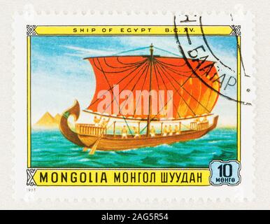 Pyramids on old egyptian postage stamp Stock Photo - Alamy