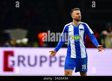 14 December 2019, Berlin: Soccer: Bundesliga, Hertha BSC - SC Freiburg, 15th matchday in the Olympic Stadium. Vedad Ibisevic of Hertha. Photo: Soeren Stache/dpa-Zentralbild/dpa - IMPORTANT NOTE: In accordance with the requirements of the DFL Deutsche Fußball Liga or the DFB Deutscher Fußball-Bund, it is prohibited to use or have used photographs taken in the stadium and/or the match in the form of sequence images and/or video-like photo sequences. Stock Photo