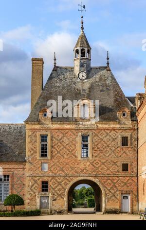 France, Loiret, La Bussiere, Chateau de La Bussiere Park and Gardens, clock tower, entrance to the honor courtyard of the castle // France, Loiret (45 Stock Photo