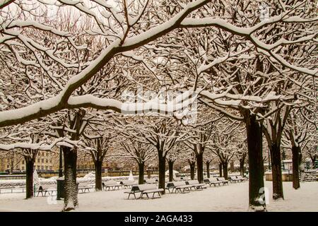 PARIS UNDER SNOW, FRANCE Stock Photo
