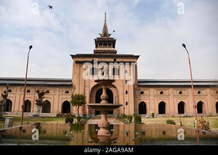 Srinagar, India. 18th Dec, 2019. View of the historical Jamia Masjid Mosque in Srinagar.134 days after the abrogation of Article 370 in Jammu and Kashmir, Prayers were performed at Historical Jamia Masjid in downtown area of Srinagar. Credit: SOPA Images Limited/Alamy Live News Stock Photo