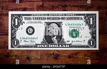 The United States one-dollar bill ($1) with George Washington © Stock
