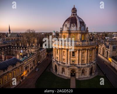 Radcliffe Square, Nigh Time, with, Brasenose College, Radcliffe Camera, Oxford University, Oxford, Oxfordshire, England, UK, GB. Stock Photo