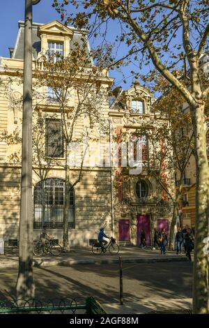 Street view of Quai des Celestins with the Hotel Fieubet, now seat of the Ecole Massillon, in the Marais historic district in autumn, Paris, France Stock Photo