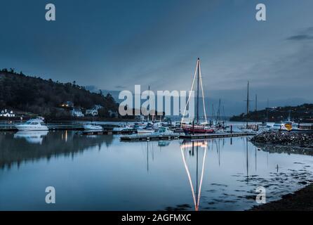 Crosshaven, Cork, Ireland. 19th December, 2019. A calm morning after the passing of Storm Elsa overnight at the marina in Crosshaven, Co. Cork, Ireland. -Credit; David Creedon / Alamy Live News Stock Photo