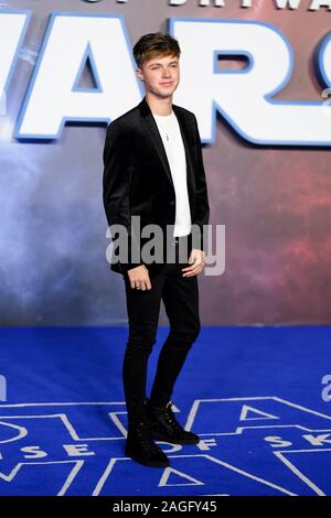 Cineworld Leicester Square, London, UK. 18 December 2019.  HRVY poses at European Premier of Star Wars: The Rise of Skywalker. . Picture by Julie Edwards./Alamy Live News Stock Photo