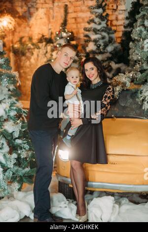 Beautiful Family Poses Behind Christmas Tree Stock Photo 467821463 |  Shutterstock