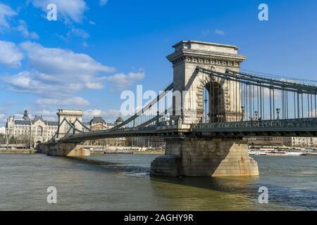 BUDAPEST, HUNGARY - MARCH 2019: The Chain Bridge which crosses the River Danube in the centre of Budapest. Stock Photo