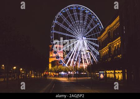 25 October 2018 Germany, Dusseldorf. North Rhine. City center, the embankment of the river. Saray Town Hall and the Ferris Wheel in the fall in Stock Photo