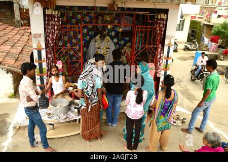 NAGPUR, MAHARASHTRA, INDIA - AUGUST 01 : People worship of Snake God in 'Nag Panchami' festival. It is traditional worship of snakes or serpents obser Stock Photo