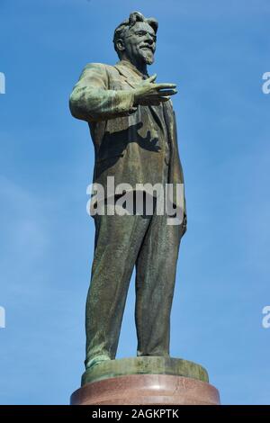Statue von Revolutionsführer Mikhail Ivanovich Kalinin, Kalinin-Platz, ehemaliges Königsberg, Oblast Kaliningrad, Russland Stock Photo