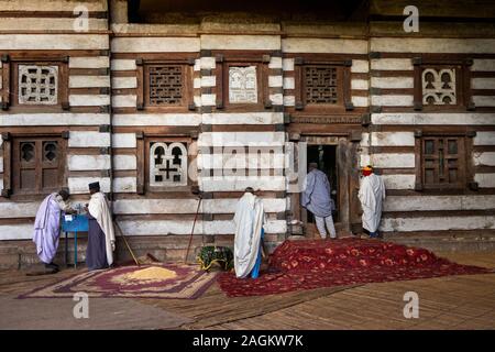 Ethiopia, Amhara Region, Lalibela, Yemrehanna Kristos monastery, festival of Archangel Gabriel, pilgrims outside cave church Stock Photo