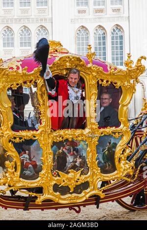 England, London, City of London, The Guildhall, Lord Mayor's Show, Portrait of Alderman William Russell in the State Carriage at the Ordination as Lor Stock Photo