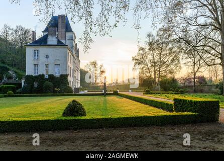 France, Sarthe, Loir Valley, Ponce sur le Loir, Chateau de Ponce gardens, castle and garden // France, Sarthe (72), vallée du Loir, Poncé-sur-le-Loir, Stock Photo