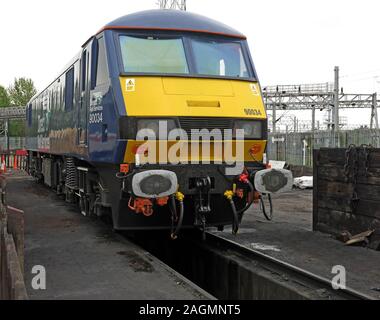 DB cargo rail class 90 electric locomotive 90028 at London Kings Cross ...