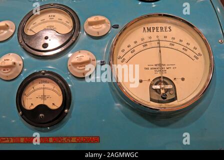 Octopus Testing Oldham Armature Mfg Co instruments, testing kit,dials and meters,Amperes,Amps, Ampmeter, Amp Metre Stock Photo