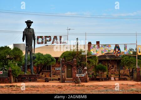 Coober Pedy, SA, Australia - November 14, 2017: Miner sculpture and shop for opal and jewellry in the outback village in South Australia Stock Photo