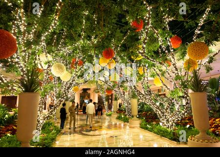 Floral sculptures in the atrium of the Wynn Hotel and Casino in Las Vegas, Nevada, USA Stock Photo
