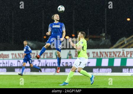 Marco Thiede (KSC) in duels with Maximilian Dittgen (Wiesbaden). GES/Football/2nd Bundesliga: Karlsruher SC - SV Wehen Wiesbaden, 20.12.2019 Football/Soccer: 2nd League: Karlsruhe vs Wehen Wiesbaden, Karlsruhe, December 20, 2019 | usage worldwide Stock Photo