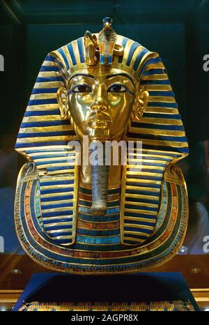 The gold funerary Mask of Tutankhamun, Egyptian Museum of Antiquities, Cairo, Egypt, Africa. Stock Photo