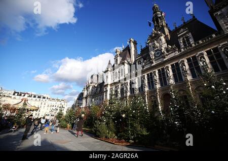 Paris, France. 20th Dec, 2019. Christmas decorations are seen in front of the City Hall of Paris, France, Dec. 20, 2019. Credit: Gao Jing/Xinhua/Alamy Live News Stock Photo