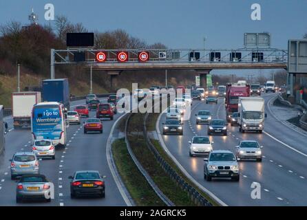 Heavy traffic on the M1 'smart motorway' in Bedfordshire England UK Stock Photo