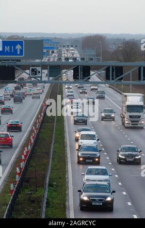 Heavy traffic on the M1 'smart motorway' in Bedfordshire England UK Stock Photo