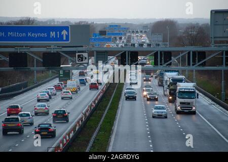 Heavy traffic on the M1 'smart motorway' in Bedfordshire England UK Stock Photo