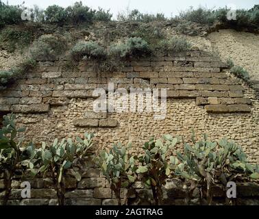 Magna Graecia. Italy, Cumae. Greek colony founded by settlers from Euboea in the 8th century BC. Walls of the city, detail. Stock Photo