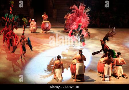 Pre-Hispanic Mayan amerindian people performance into the jungle, Riviera Maya, Mexico Stock Photo