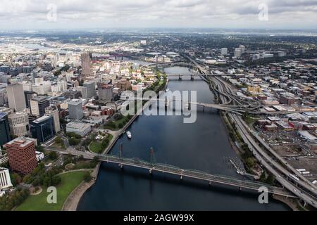 Aerial view of the Williamette River, bridges, buildings and streets in downtown Portland, Oregon, USA. Stock Photo