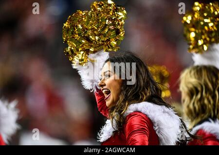 Santa Clara, California, USA. 21st Dec, 2019. A San Francisco 49ers cheerleader during the NFL game between the Los Angeles Rams and the San Francisco 49ers at Levi's Stadium in Santa Clara, California. Chris Brown/CSM/Alamy Live News Stock Photo