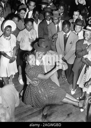 Dancers in a jazz club, Washington, D.C., between 1938 and 1948 Stock Photo