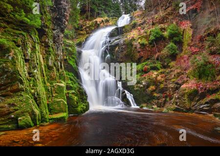 Kamienczyk Waterfall (Wodospad Kamienczyka) in Sudetes mountains near Szklarska Poreba, Poland Stock Photo