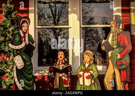 Vintage Christmas carols display of Victorian Christmas carolers, Bird in Hand, Lancaster County, Pennsylvania, Pa images  USA, FS 12.44 MB, 300ppi Stock Photo