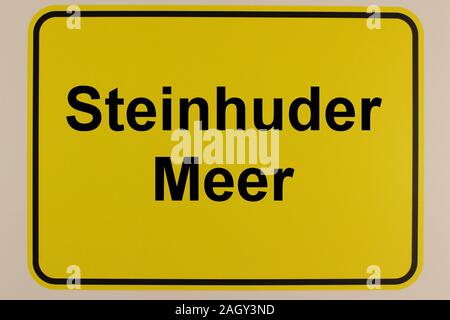 Illustration eines Ortseingangsschildes mit dem Namen Steinhuder Meer Stock Photo