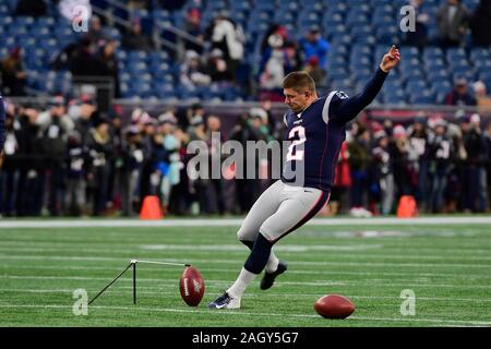 Foxborough, Massachusetts, USA. 21st Dec, 2019. New England Patriots kicker Nick Folk (2) warms up before the NFL football game between the Buffalo Bills and the New England Patriots at Gillette Stadium, in Foxborough, Massachusetts. Eric Canha/CSM/Alamy Live News Stock Photo