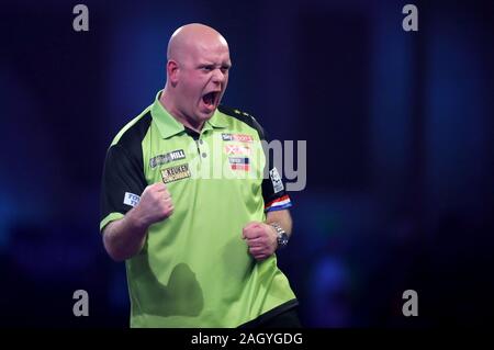 Ricky Evans Reacts During His Match Against Dave Chisnall During Day 