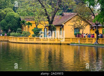 Tourists in Uncle Ho's fishpond, Presidential Palace grounds, Ho Chi Minh Mausoleum Complex, Hanoi, Vietnam, Asia Stock Photo