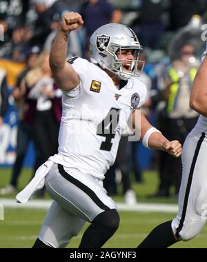 Oakland Raiders quarterback Derek Carr l passes against the Seattle  Seahawks during the second quarter at CenturyLink Field in Seattle,  Washington on November 2, 2014. Carr passed for 194 yards, two touchdown