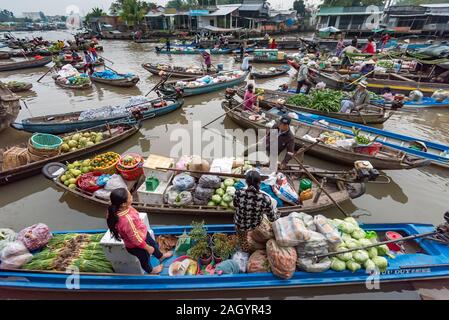 Can Tho, Viet Nam . Feb 11, 2018. Phong Dien floating market very famous in Mekong delta Stock Photo