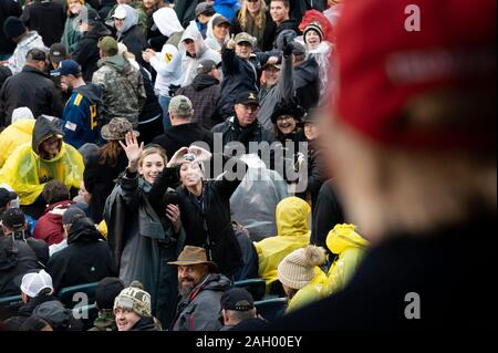 Philadelphia, United States Of America. 14th Dec, 2019. Guests attending the 120th Army-Navy football game wave to President Donald J. Trump Saturday, Dec. 14, 2019, at Lincoln Financial Field in Philadelphia, Pa People: President Donald Trump Credit: Storms Media Group/Alamy Live News Stock Photo