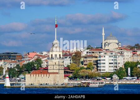 Maiden's Tower (Leander's Tower), a tower on a small island near Uskudar in Istanbul, Turkey Stock Photo