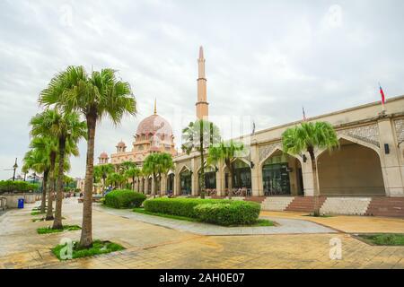 Putra Mosque is the famous Pink Mosque in Kuala Lumpur, Malaysia. Stock Photo