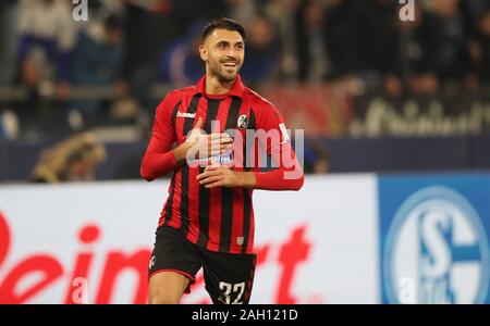 Schalke, Deutschland. 21st Dec, 2019. firo: 21.12.2019 Football, 2019/2020 1.Bundesliga: FC Schalke 04 - SC Freiburg 2: 2. jubilation, Vincenzo Grifo | usage worldwide Credit: dpa/Alamy Live News Stock Photo