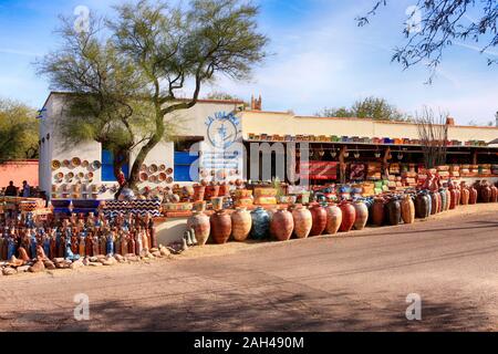 Colorful Mexican pots, stonewear and sculptures outside La Paloma store in Tubac, Arizona Stock Photo