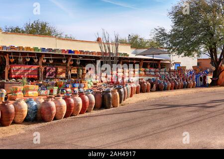 Colorful Mexican pots, stonewear and sculptures outside La Paloma store in Tubac, Arizona Stock Photo