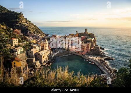 Townscape of Vernazza, Liguria, Italy Stock Photo