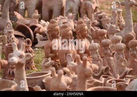 Red clay pottery on display at the 11th National Crafts Mela, Kalagram, Chandigarh. Stock Photo